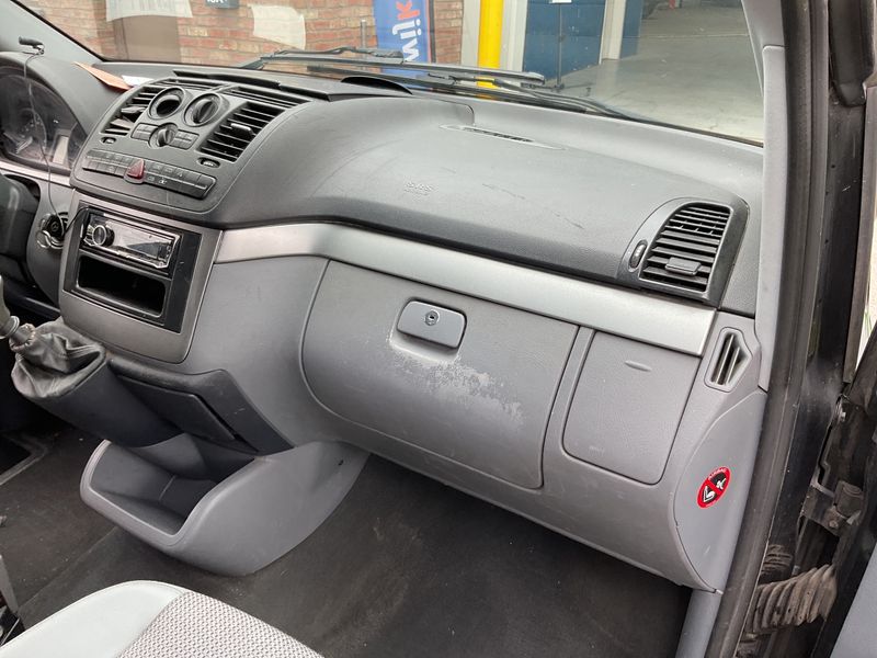Mercedes-Benz Viano 2.1 CDI extralang Trend 2009 – снимка 38