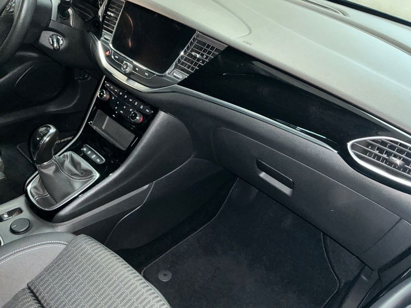 Opel Astra 1.2 Turbo Elegance Start/Stop 2020 – снимка 28