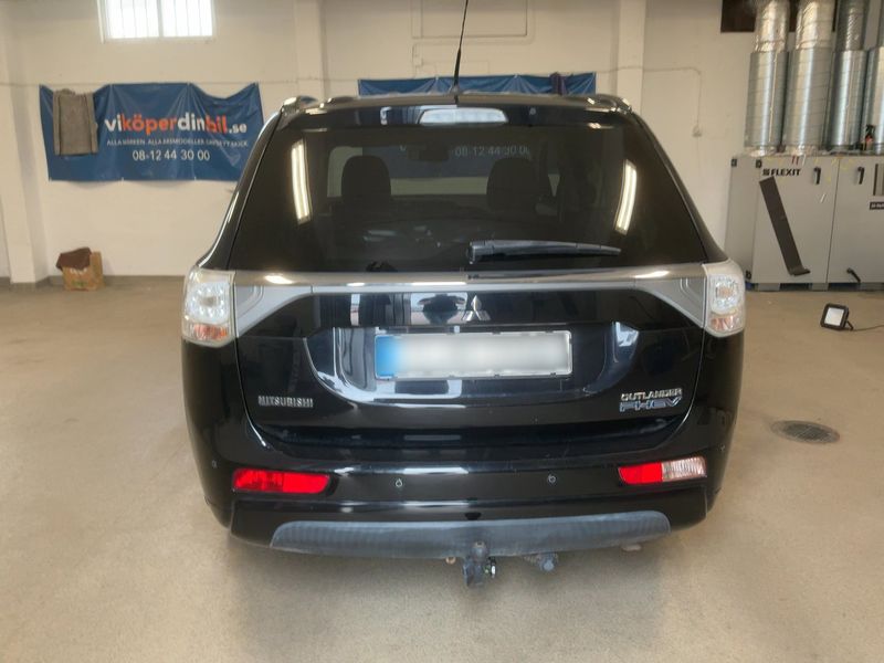 Mitsubishi Outlander 2.0 PHEV Motion 4WD 2014 – снимка 7