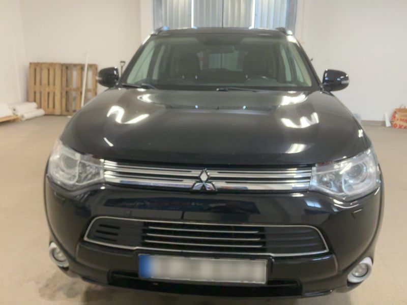 Mitsubishi Outlander 2.0 PHEV Motion 4WD 2014 – снимка 14