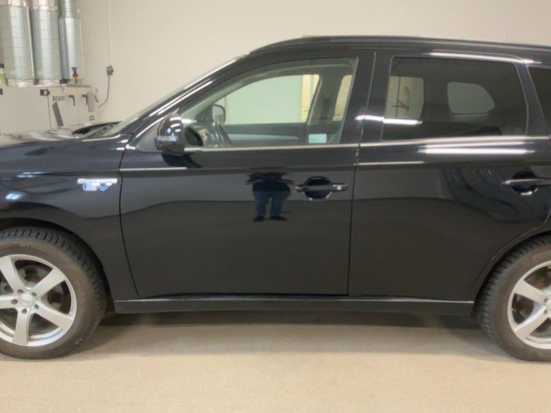 Mitsubishi Outlander 2.0 PHEV Motion 4WD 2014 – снимка 4