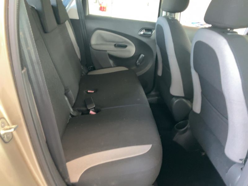 Citroen C3 Picasso 1.6 HDi Confort 2011 – снимка 19