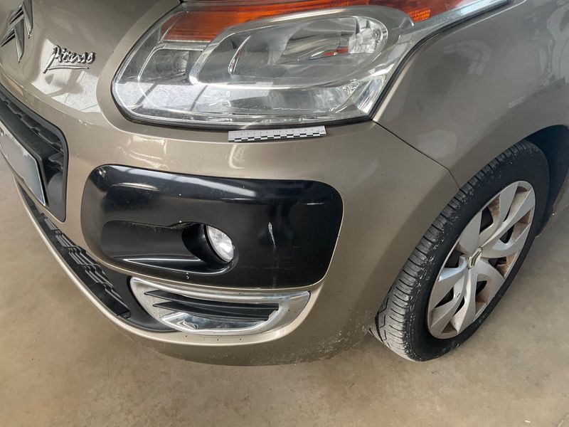 Citroen C3 Picasso 1.6 HDi Confort 2011 – снимка 38