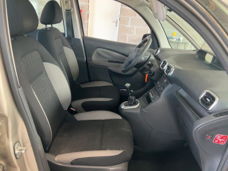 Citroen C3 Picasso 1.6 HDi Confort 2011 – снимка 16