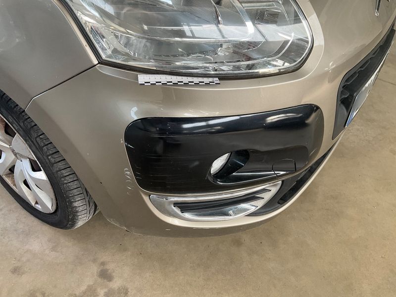 Citroen C3 Picasso 1.6 HDi Confort 2011 – снимка 37