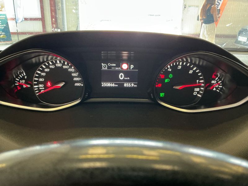 Peugeot 308 1.6 Blue-HDi Active Business 2017 – снимка 18