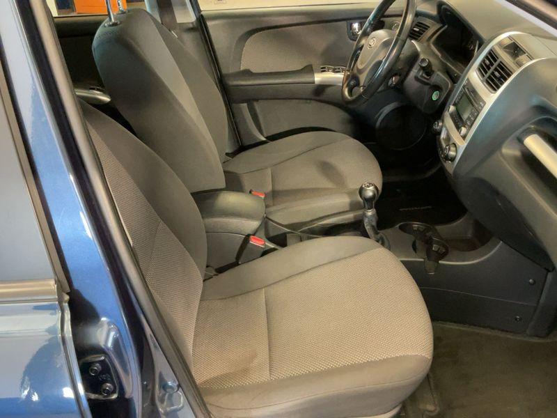 Kia Sportage 2.0 EX 2010 – снимка 16