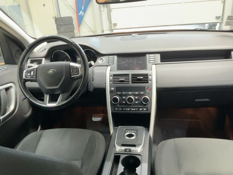 Land Rover Discovery Sport 2.2 Td4 SE AWD 2015 – снимка 18
