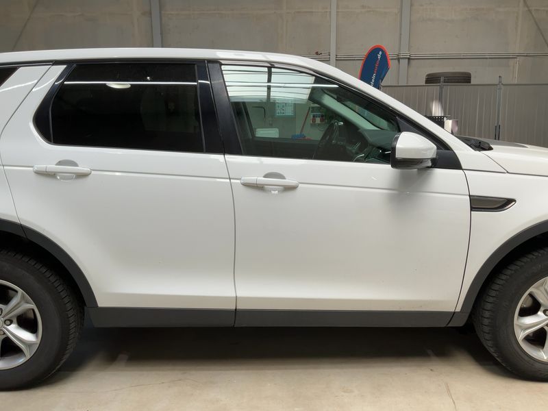 Land Rover Discovery Sport 2.2 Td4 SE AWD 2015 – снимка 10