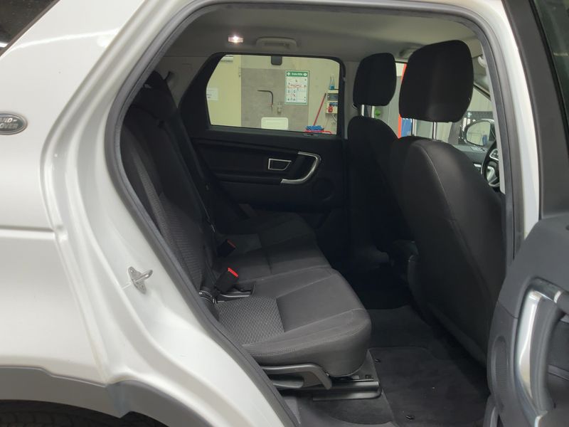 Land Rover Discovery Sport 2.2 Td4 SE AWD 2015 – снимка 20
