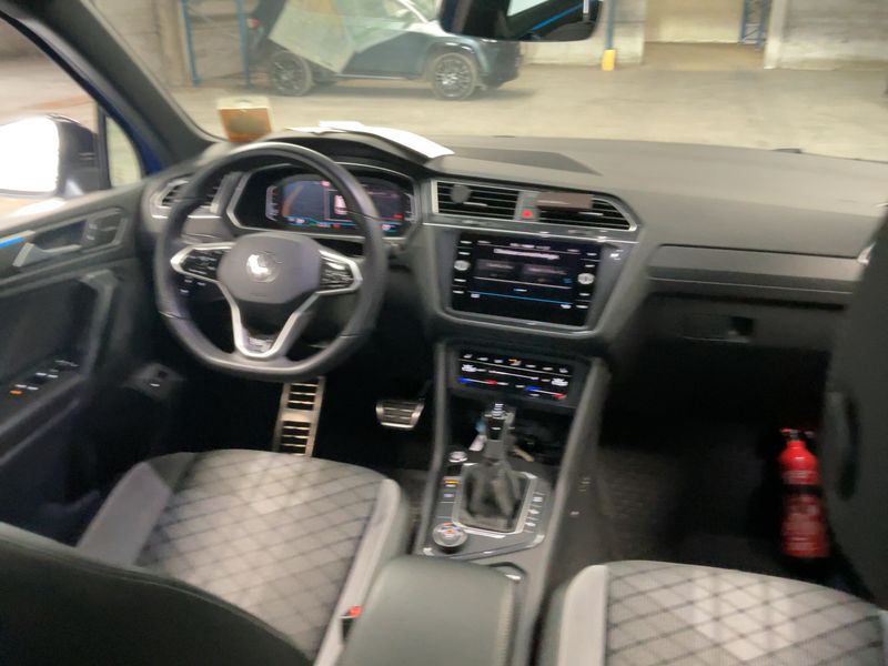 Volkswagen Tiguan 2.0 TSI R-Line 4Motion 2024 – снимка 17