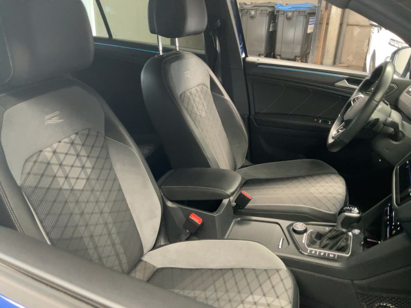 Volkswagen Tiguan 2.0 TSI R-Line 4Motion 2024 – снимка 16