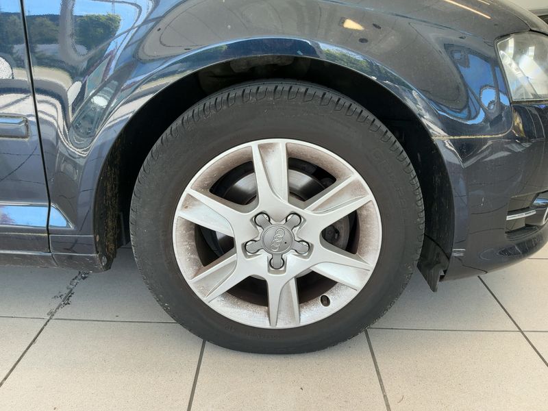 Audi A3 Sportback 1.2 TFSI Attraction 2012 – снимка 11
