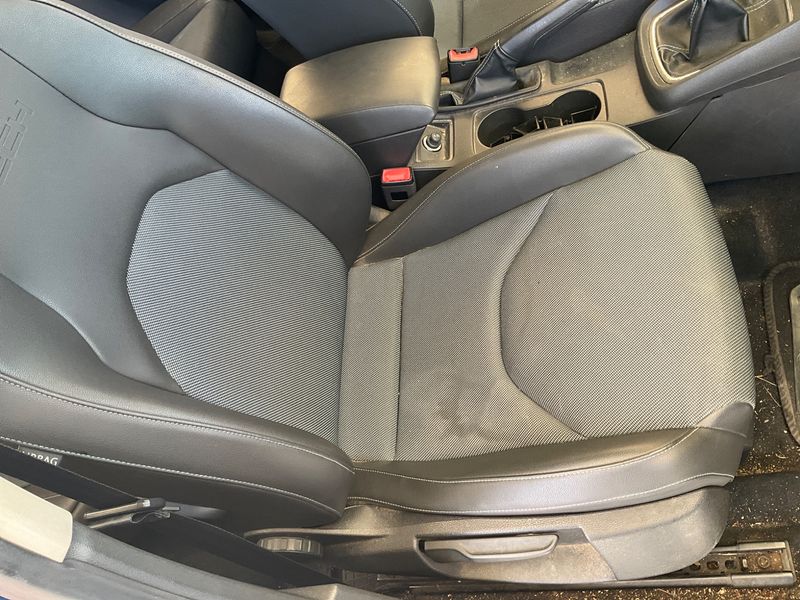 Seat Leon 1.6 TDI I-Tech 2014 – снимка 27