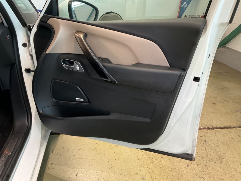Citroen C4 Grand Picasso 2.0 Blue-HDi Exclusive 2015 – снимка 40