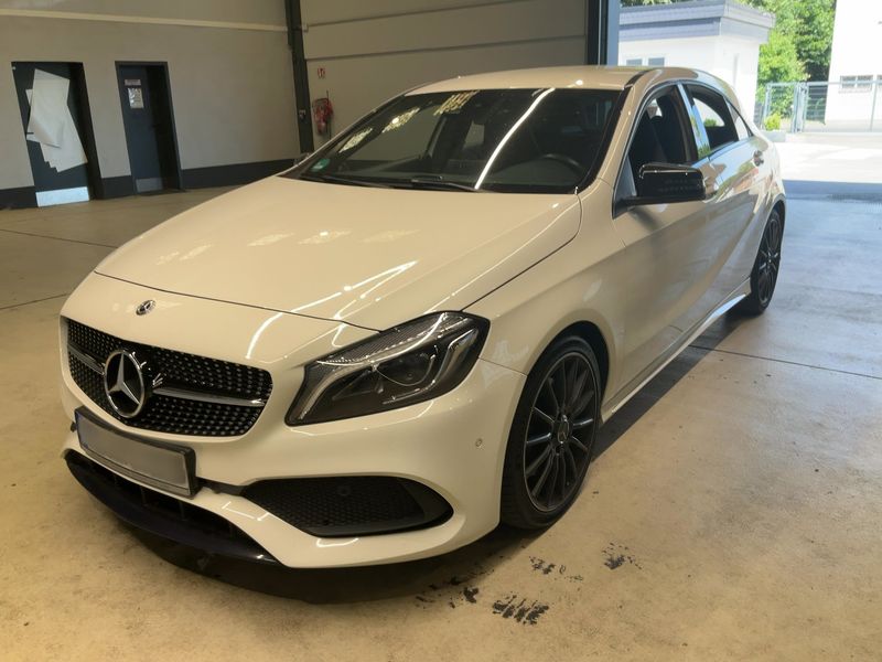 Mercedes-Benz A-Klasse A 250 BlueEfficiency AMG Sport 2017 – снимка 2