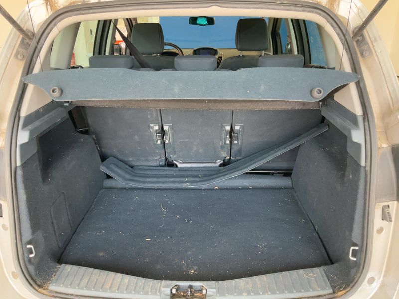 Ford C-Max 1.6 TDCi Titanium 2011 – снимка 10
