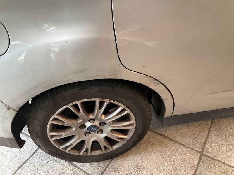 Ford C-Max 1.6 TDCi Titanium 2011 – снимка на щета