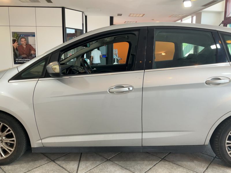 Ford C-Max 1.6 TDCi Titanium 2011 – снимка на щета