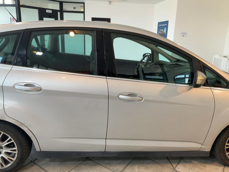 Ford C-Max 1.6 TDCi Titanium 2011 – снимка на щета