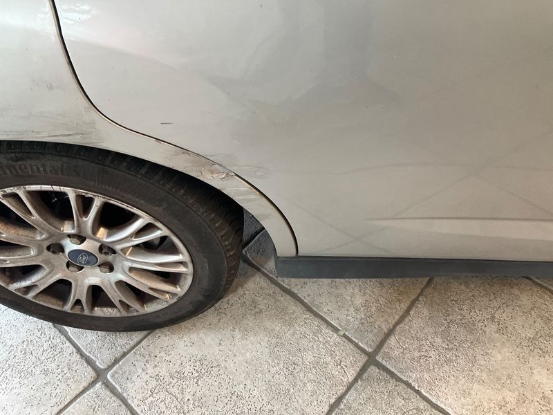 Ford C-Max 1.6 TDCi Titanium 2011 – снимка на щета
