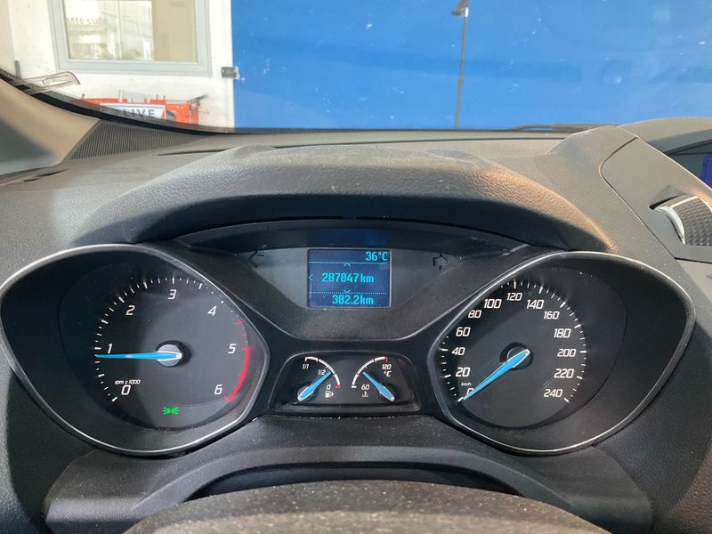 Ford C-Max 1.6 TDCi Titanium 2011 – снимка 13