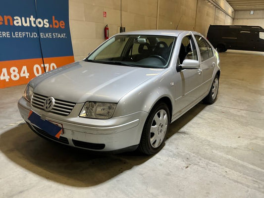 Volkswagen Bora 1.6 Comfortline 2001 – снимка 1