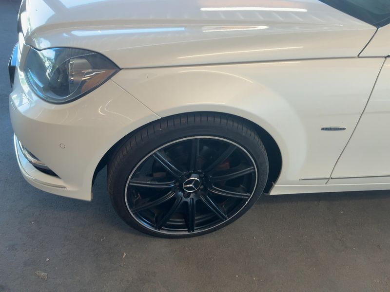 Mercedes-Benz C-Klasse C 220 CDI BlueEfficiency 2012 – снимка 3