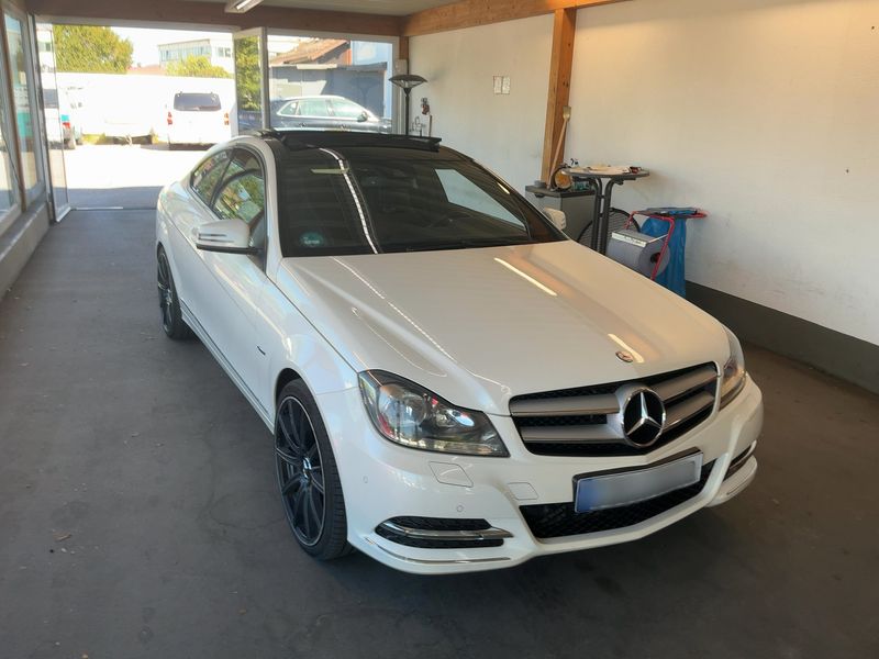 Mercedes-Benz C-Klasse C 220 CDI BlueEfficiency 2012 – снимка 12