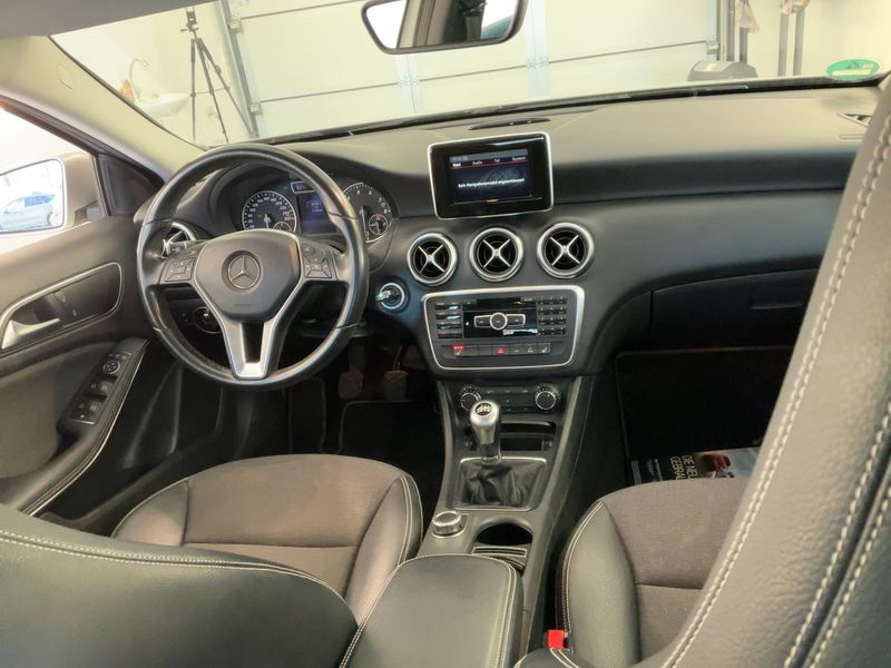 Mercedes-Benz A-Klasse A 180 BlueEfficiency Style 2014 – снимка 17
