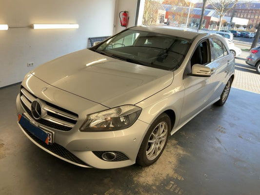 Mercedes-Benz A-Klasse A 180 BlueEfficiency Style 2014 – снимка 1