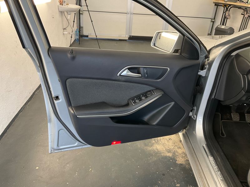 Mercedes-Benz A-Klasse A 180 BlueEfficiency Style 2014 – снимка 27