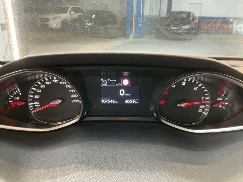 Peugeot 308 1.5 Blue-HDi Active 2018 – снимка 18