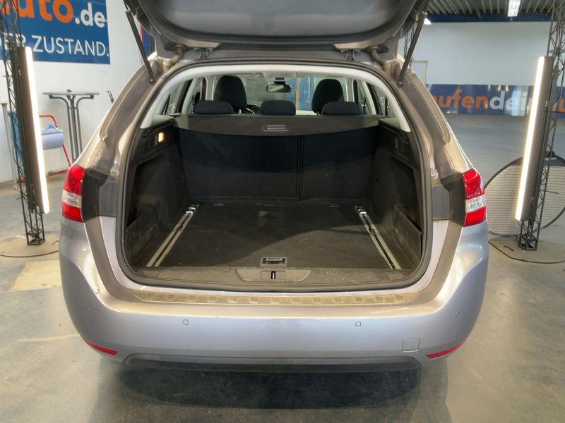 Peugeot 308 1.5 Blue-HDi Active 2018 – снимка 15