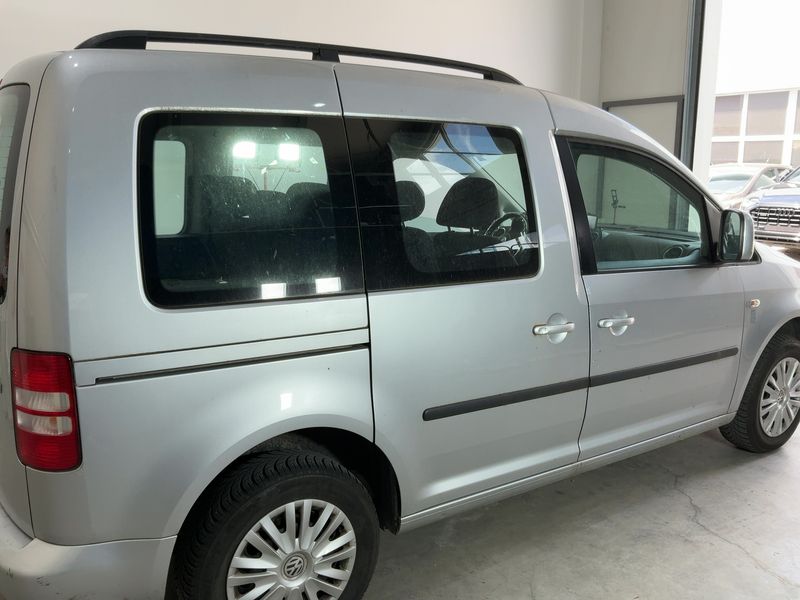 Volkswagen Caddy 1.2 TSI Trendline 2015 – снимка 8
