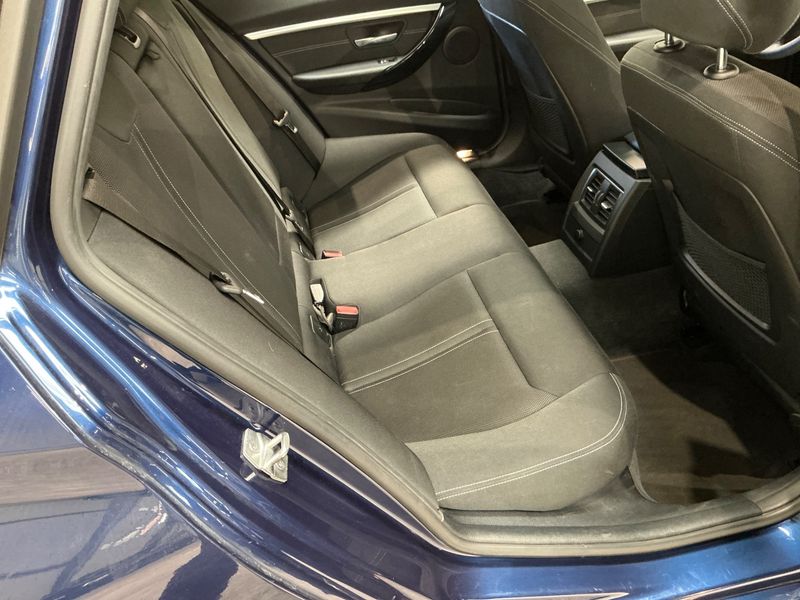 BMW 3er 320d xDrive Sport Line 2017 – снимка 23