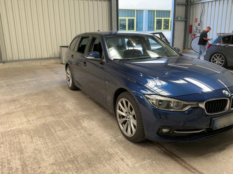BMW 3er 320d xDrive Sport Line 2017 – снимка 12