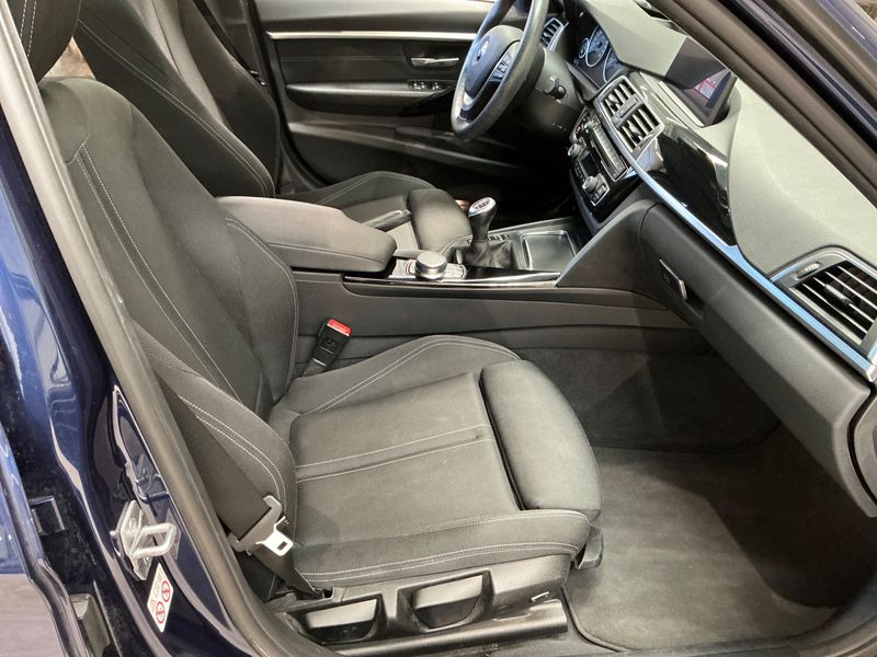 BMW 3er 320d xDrive Sport Line 2017 – снимка 24