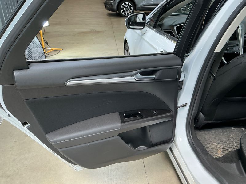 Ford Mondeo 2.0 TDCi Business Edition 2016 – снимка 27