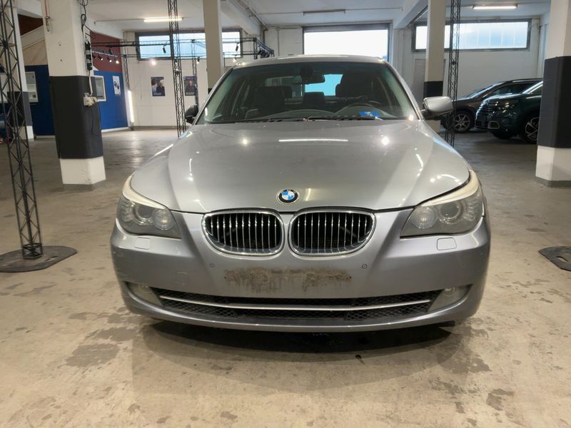 BMW 5er 525d 2009 – снимка 9