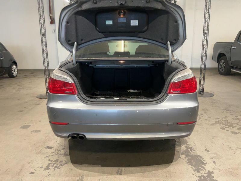 BMW 5er 525d 2009 – снимка 10