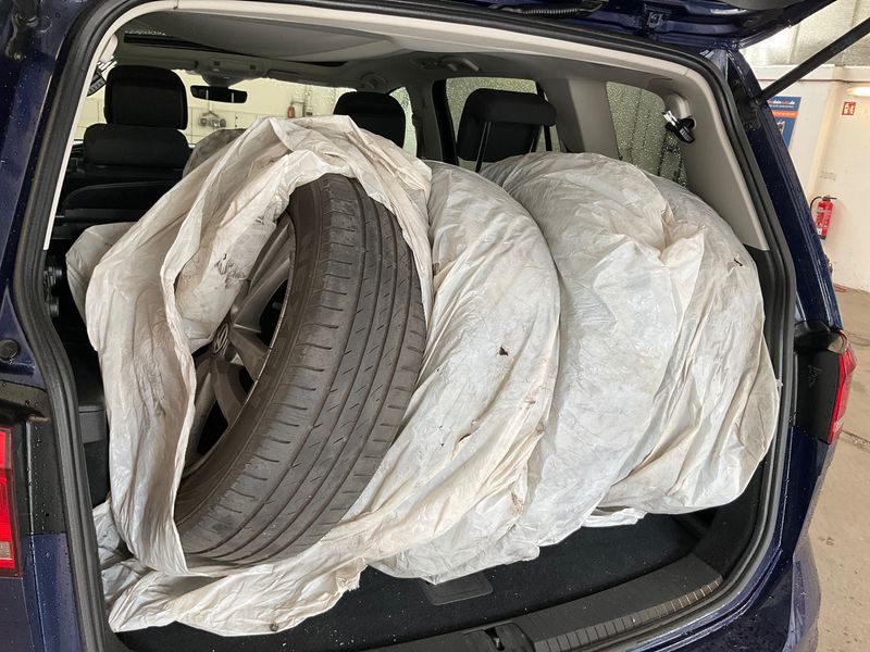 Volkswagen Touran 2.0 TDI Comfortline BlueMotion Tech 2017 – снимка 15