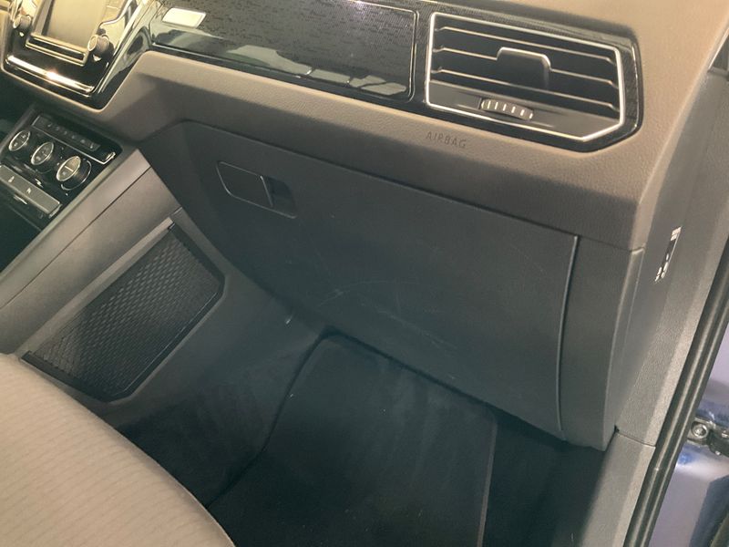 Volkswagen Touran 2.0 TDI Comfortline BlueMotion Tech 2017 – снимка 34
