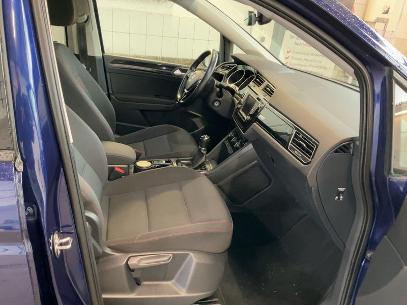 Volkswagen Touran 2.0 TDI Comfortline BlueMotion Tech 2017 – снимка 17