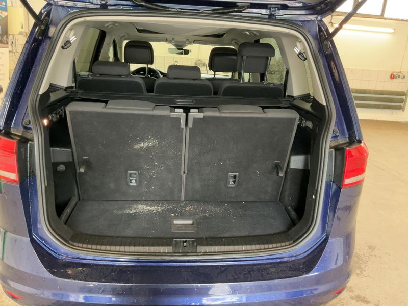Volkswagen Touran 2.0 TDI Comfortline BlueMotion Tech 2017 – снимка 16