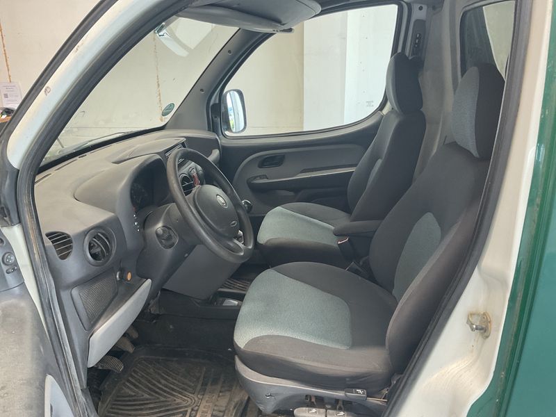 Fiat Doblo 1.3 JTD DPF SX Kasten 2010 – снимка 3