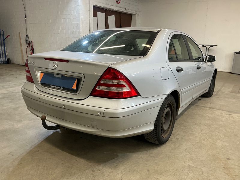 Mercedes-Benz C-Klasse C 230 Classic 2006 – снимка 2