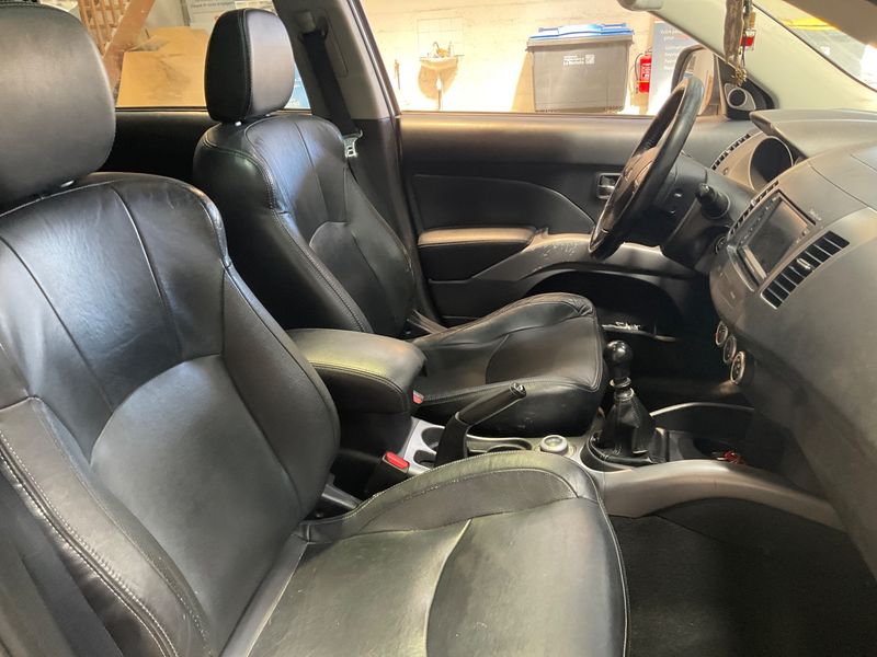 Mitsubishi Outlander 2.2 DI-D Instyle 2008 – снимка 3