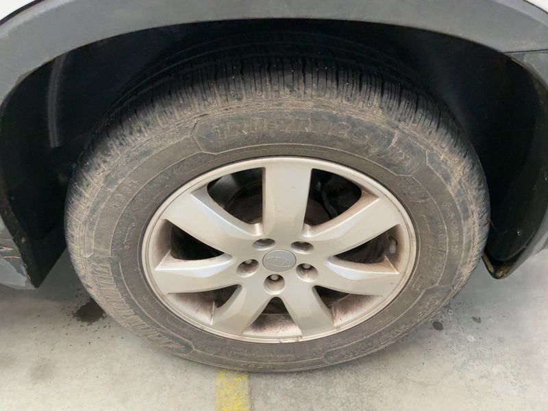 Kia Sorento 2.2 CRDi Attract 4WD 2011 – снимка 5