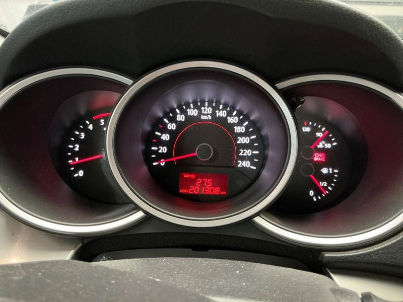 Kia Sorento 2.2 CRDi Attract 4WD 2011 – снимка 18